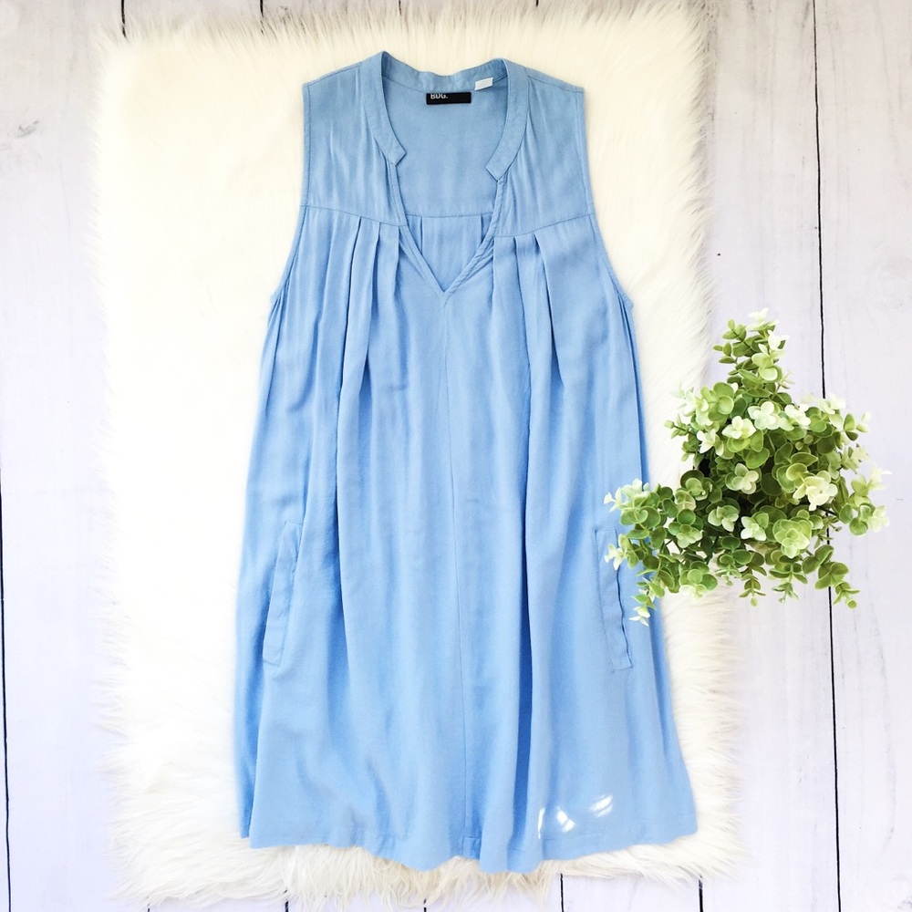 UO, BDG Light Blue V Neck Sleeveless Dress 261